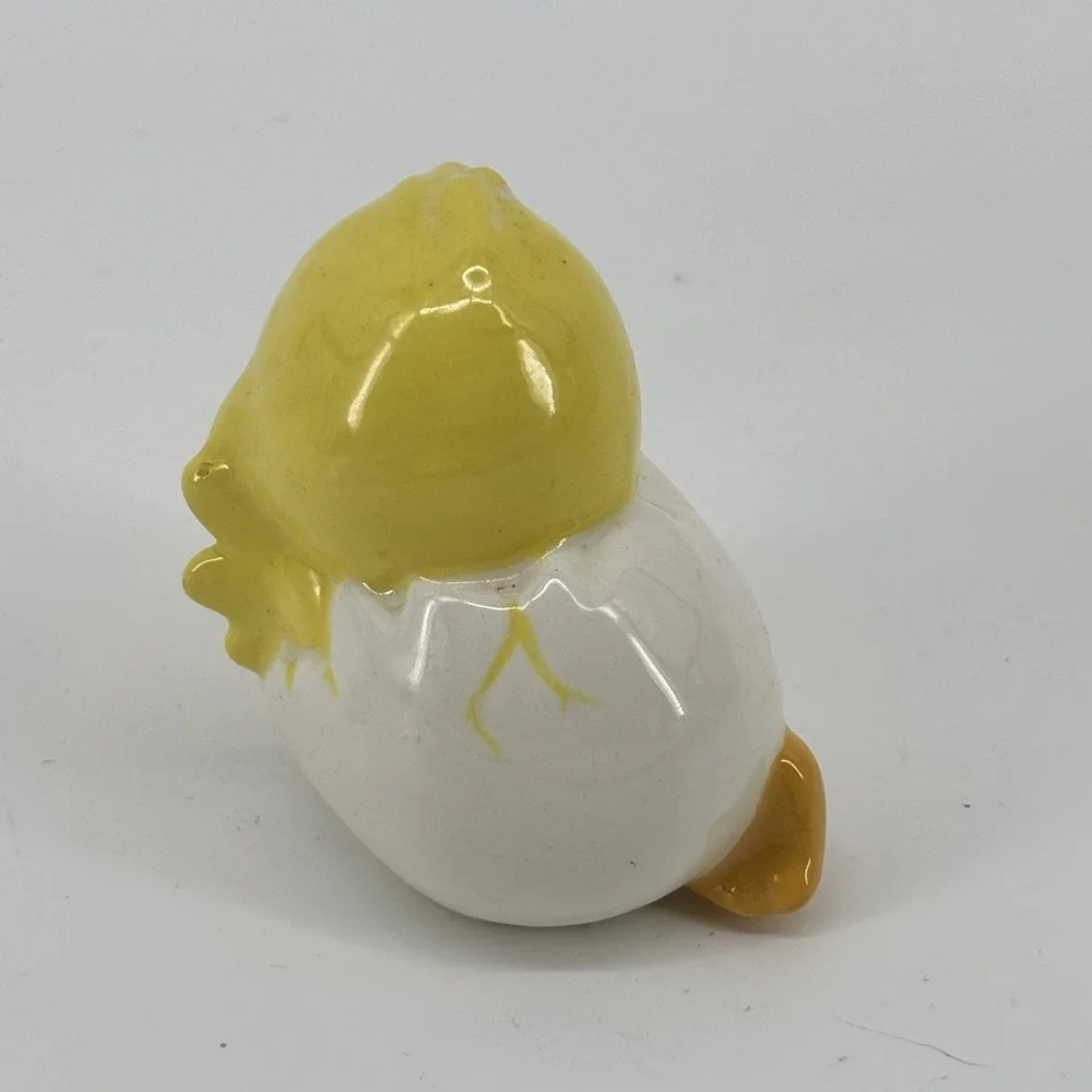 Vtg Bundl Chicks In An Egg And Easter Decor Chick/Duck Hand Painted - Beautiful!